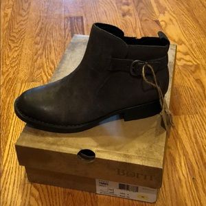 New in box, grey Born booties.